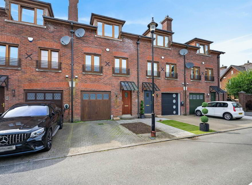 8 Castlegrange, Belfast, BT5 7GT photo