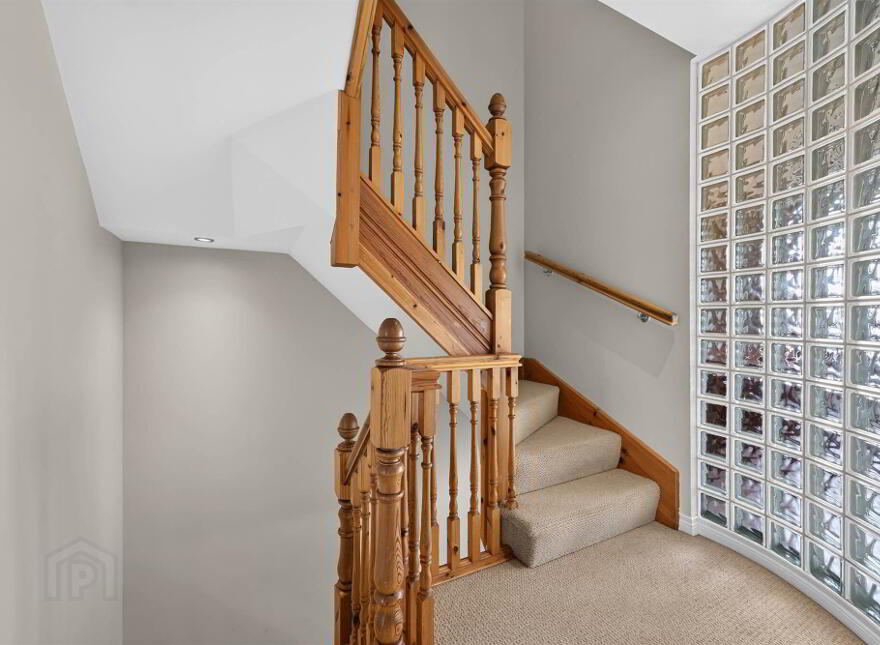 8 Castlegrange, Belfast, BT5 7GT