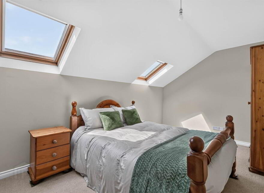 8 Castlegrange, Belfast, BT5 7GT