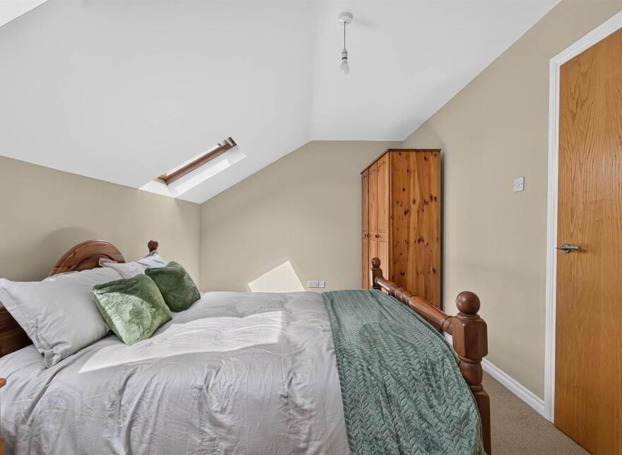 8 Castlegrange, Belfast, BT5 7GT