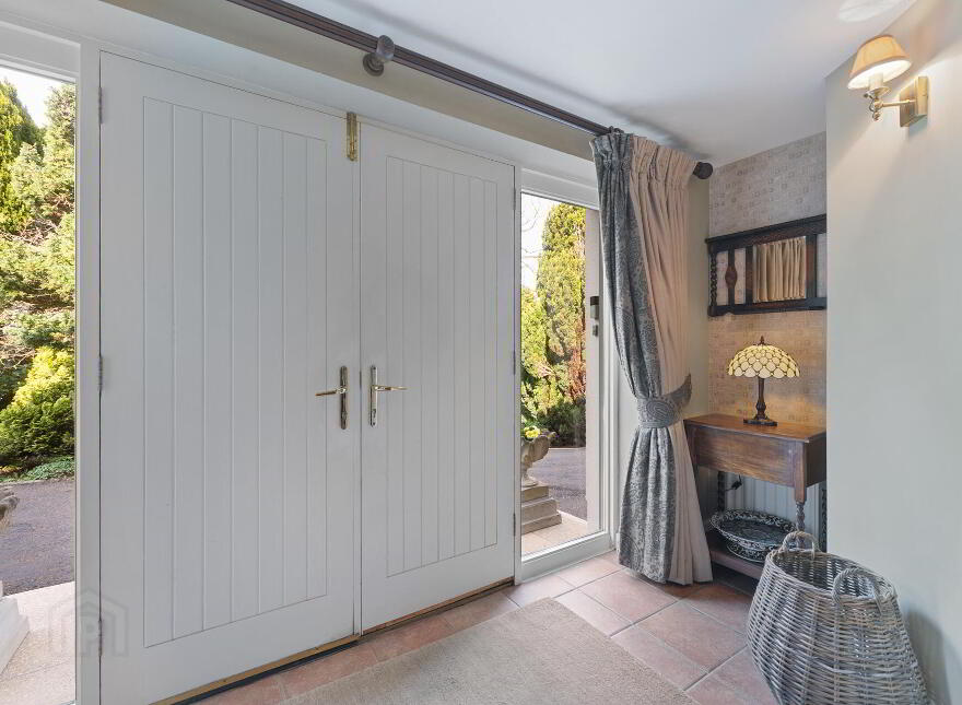 1 Oaklands, Hillsborough, BT26 6HZ