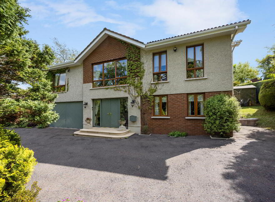 1 Oaklands, Hillsborough, BT26 6HZ
