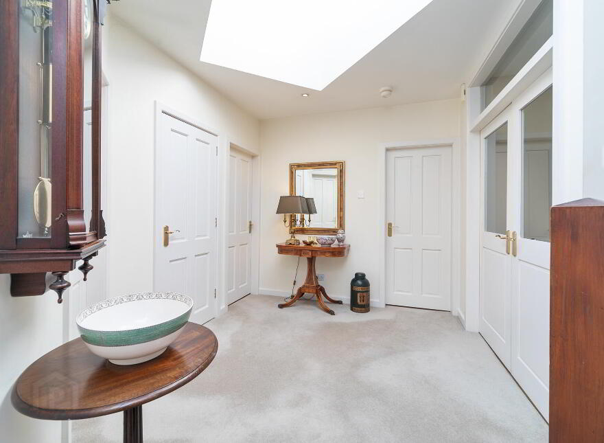 1 Oaklands, Hillsborough, BT26 6HZ