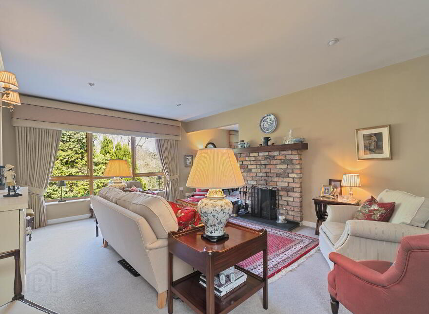 1 Oaklands, Hillsborough, BT26 6HZ
