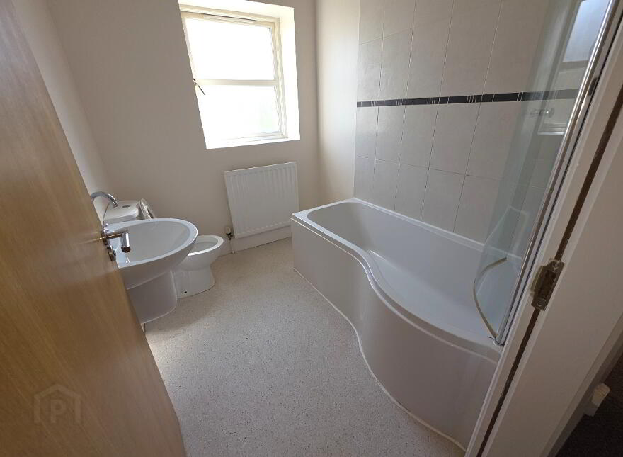 (1 Bed) 39 Bowling Green, Strabane, BT82 8BW