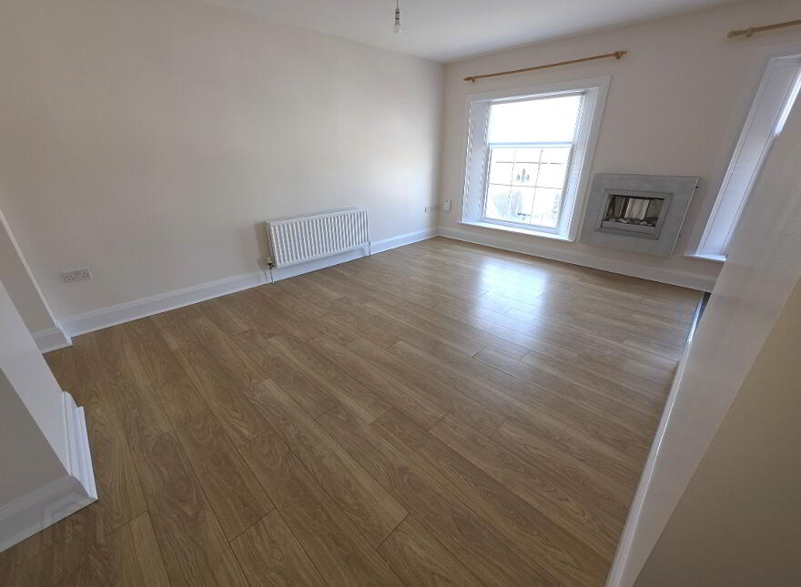 (3 Bed) 39 Bowling Green, Strabane, BT82 8BW