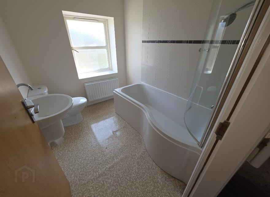(3 Bed) 39 Bowling Green, Strabane, BT82 8BW