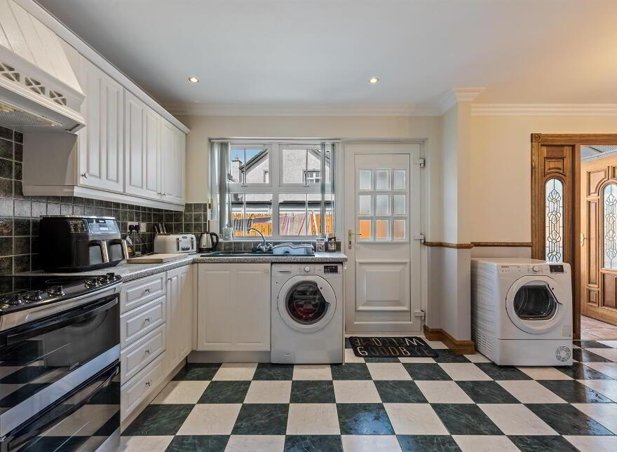 30 Cairndore Grange, Newtownards, BT23 8PD