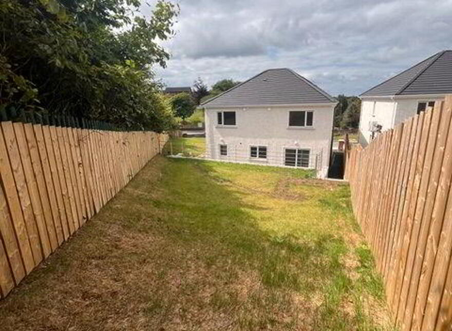 1 Cnoic Alainn, Cootehill, H16TW14