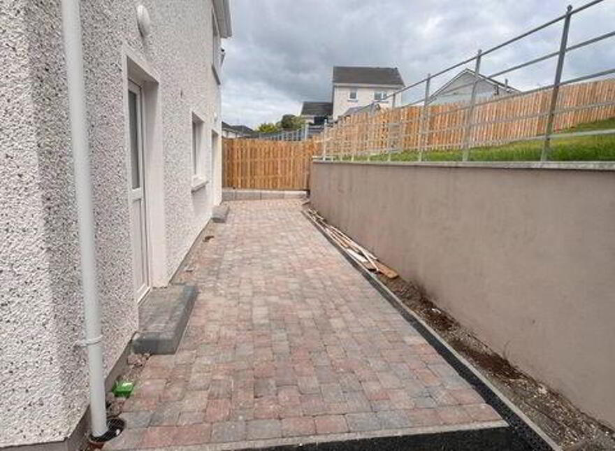 1 Cnoic Alainn, Cootehill, H16TW14