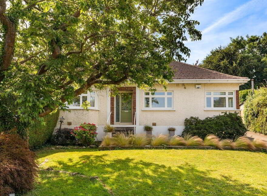 15 Seafield Crescent, Booterstown, A94TX37