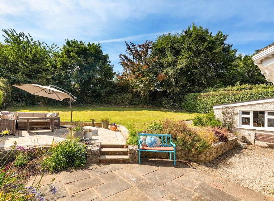 15 Seafield Crescent, Booterstown, A94TX37