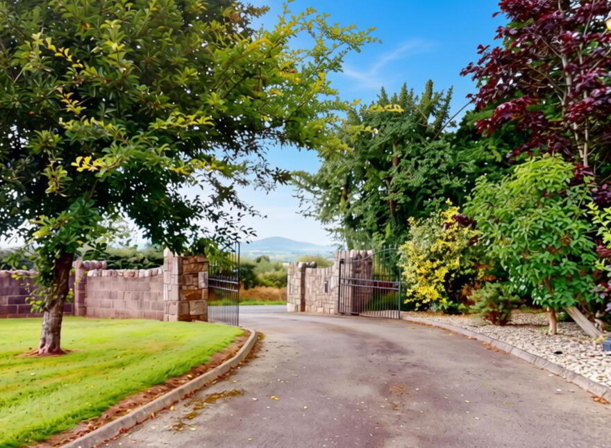 Tomlane, Oilgate, Y21KP80