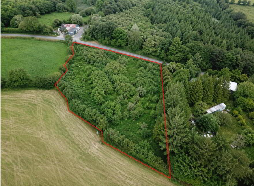 Lands, At, Ballanabarney, Inistioge photo