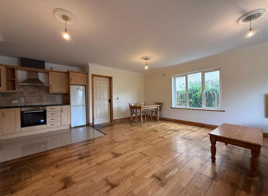Apt 11A, Brooklawn, Ballaghaderreen, F45V129