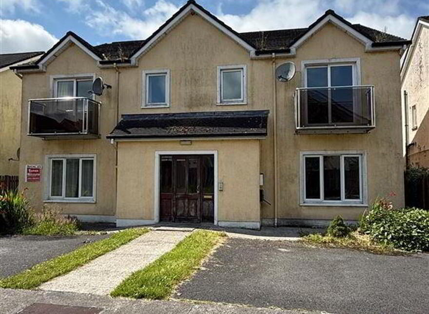 Apt 11A, Brooklawn, Ballaghaderreen, F45V129