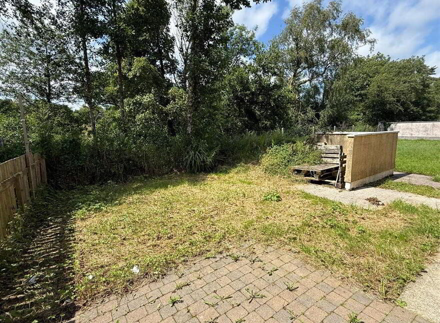 Apt 11A, Brooklawn, Ballaghaderreen, F45V129