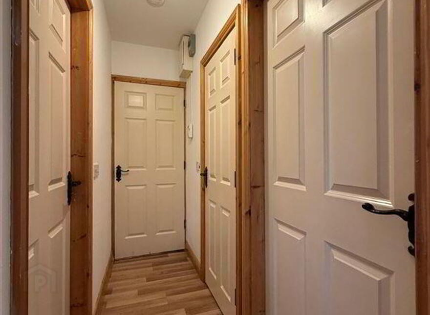 Apt 11A, Brooklawn, Ballaghaderreen, F45V129