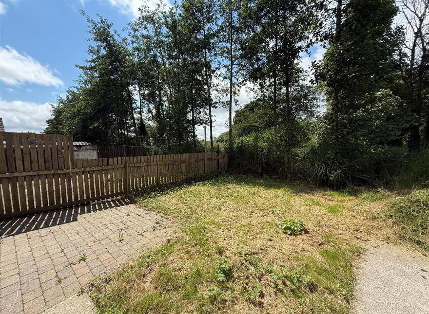 Apt 11A, Brooklawn, Ballaghaderreen, F45V129