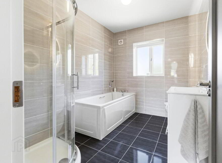 2 Lios Na Mban, Ladysbridge, P25C7H6