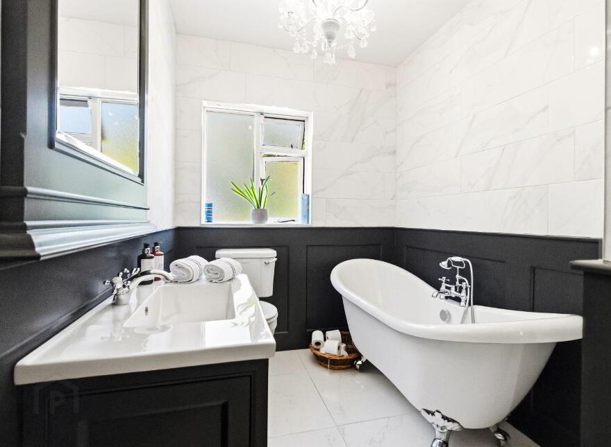 Lisaniska, Windmill Hill, Youghal, P36V489