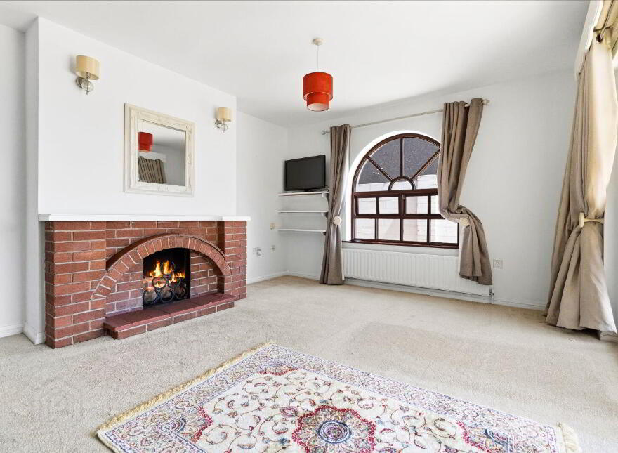 Lisaniska, Windmill Hill, Youghal, P36V489