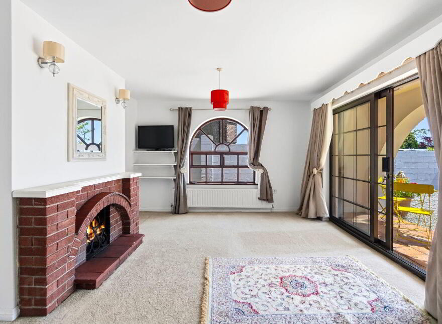 Lisaniska, Windmill Hill, Youghal, P36V489