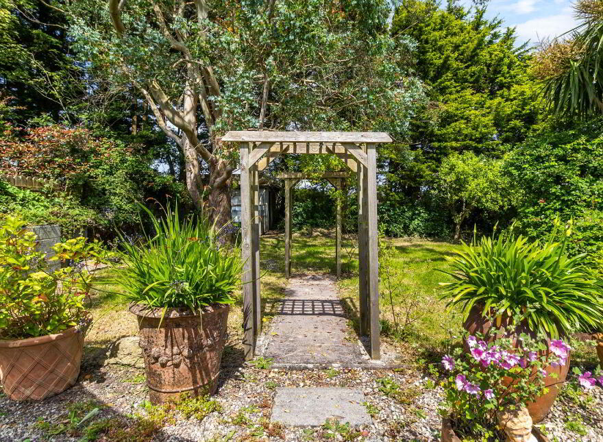 Lisaniska, Windmill Hill, Youghal, P36V489