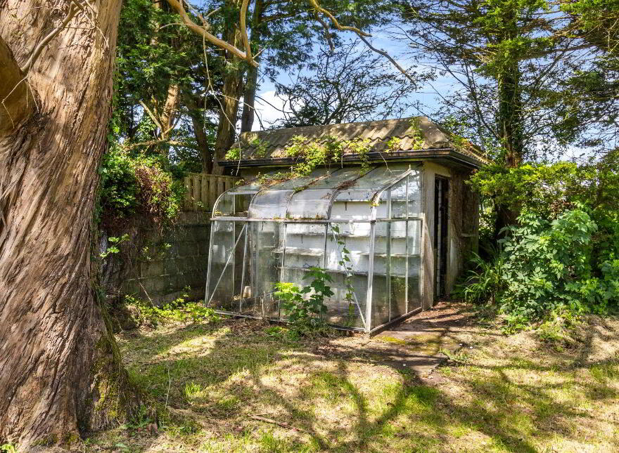 Lisaniska, Windmill Hill, Youghal, P36V489
