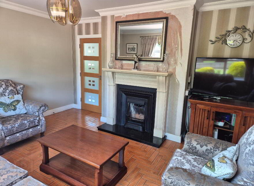 Laragh, Castleblayney, Loughmorne, A75E122