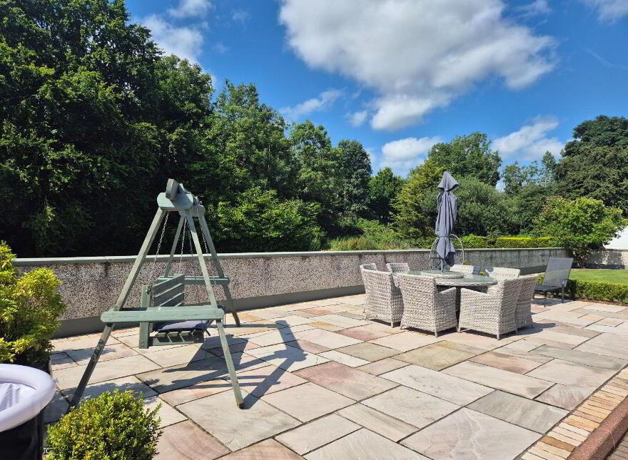 Laragh, Castleblayney, Loughmorne, A75E122