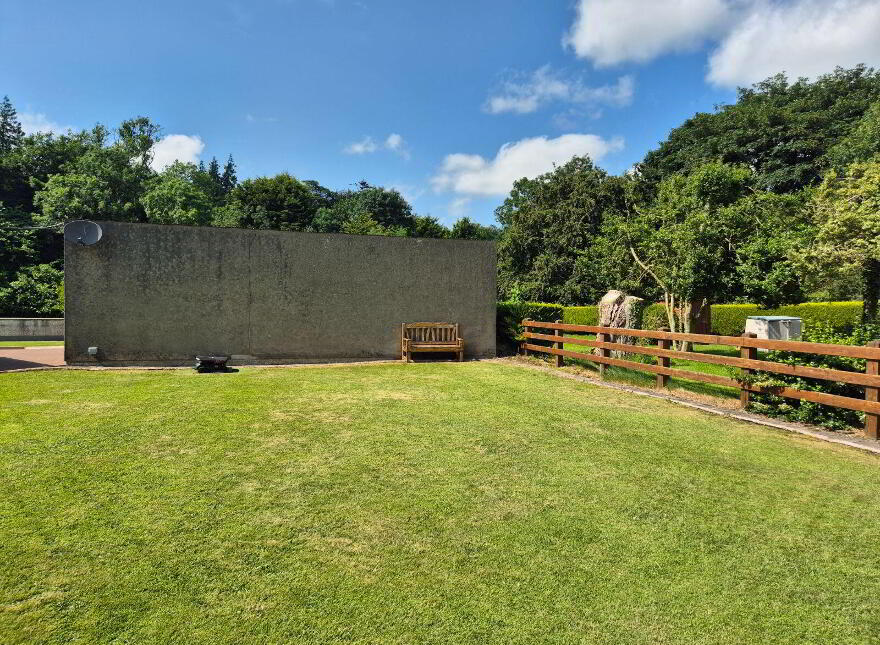 Laragh, Castleblayney, Loughmorne, A75E122