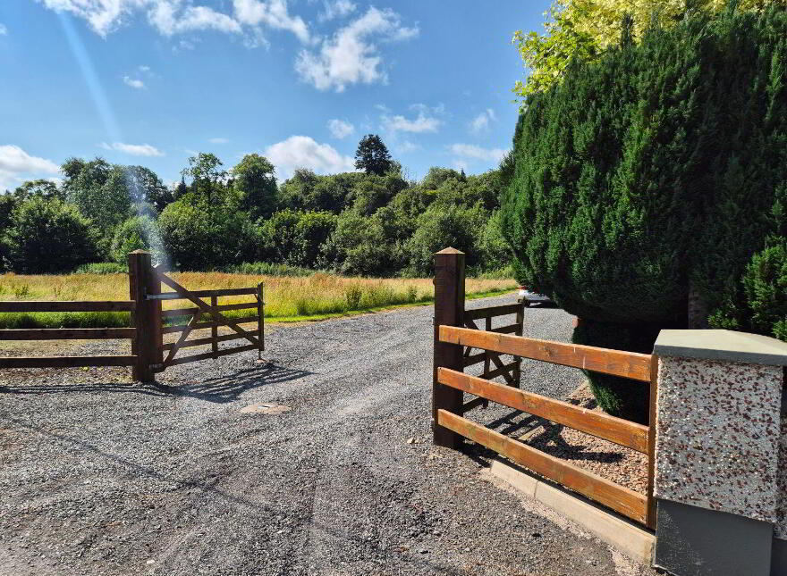 Laragh, Castleblayney, Loughmorne, A75E122