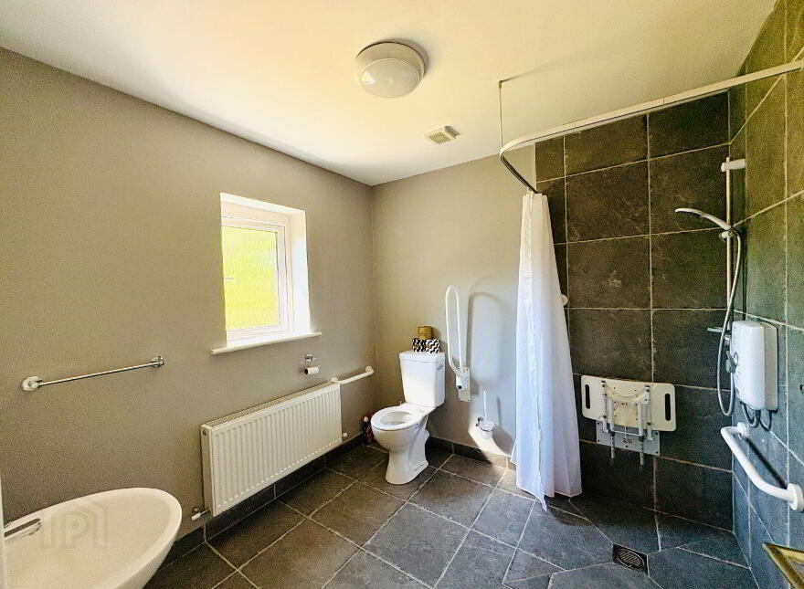 East Commons, Ardfert, V92RX81