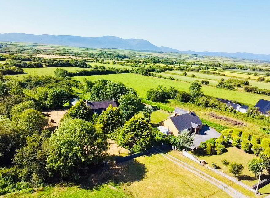 East Commons, Ardfert, V92RX81