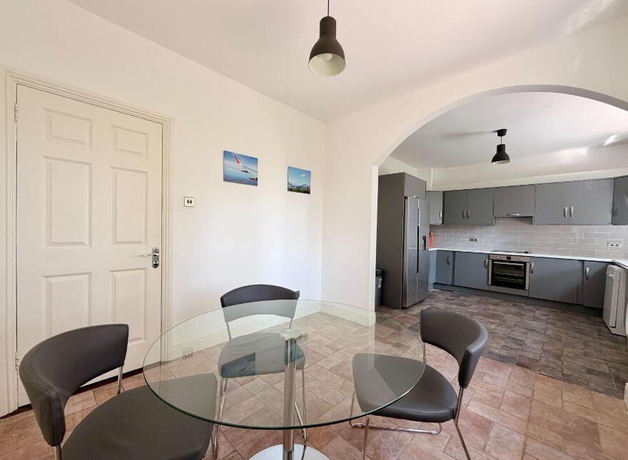 Dunmahon, Tivoli, Silversprings, T23V6K5