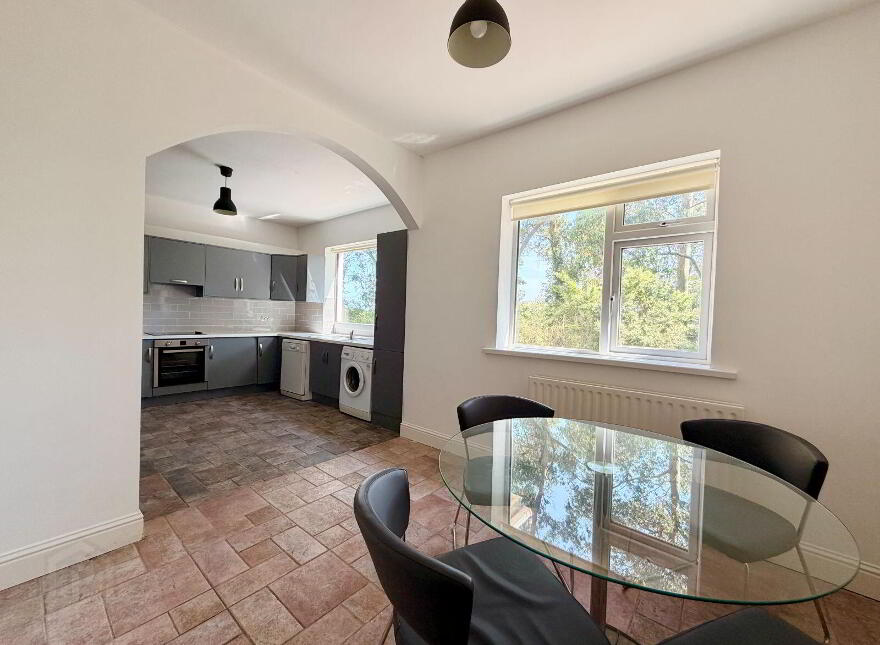 Dunmahon, Tivoli, Silversprings, T23V6K5