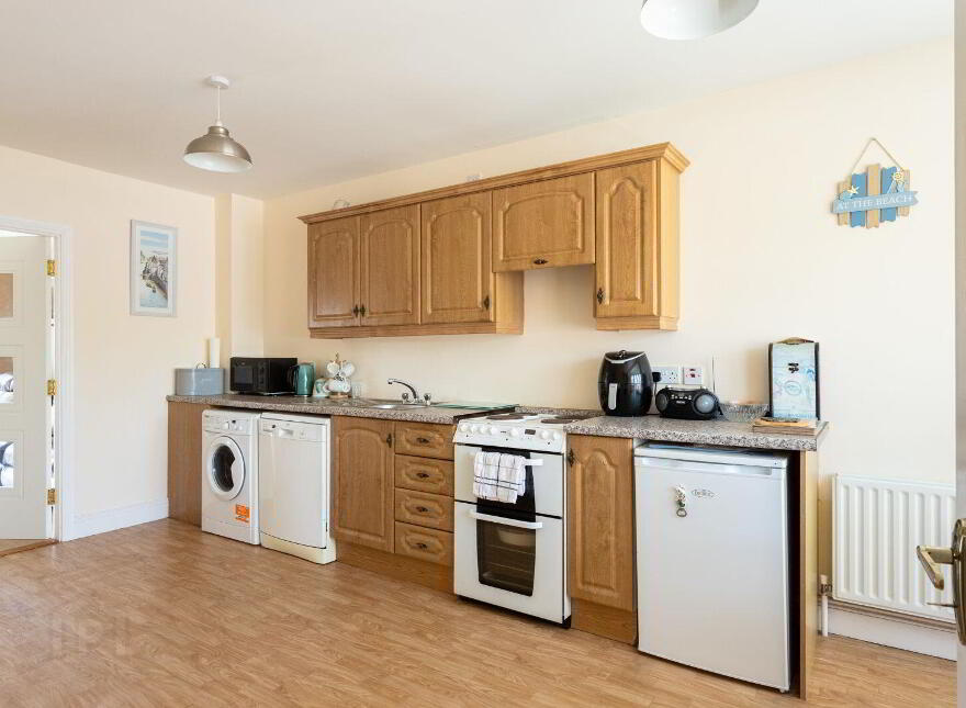 21 Sandycove, Owenahincha, Rosscarbery, P85DC79