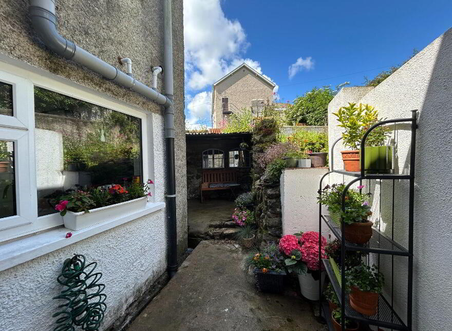 'Cobwebs', John Street, Killaloe, V94X4A6