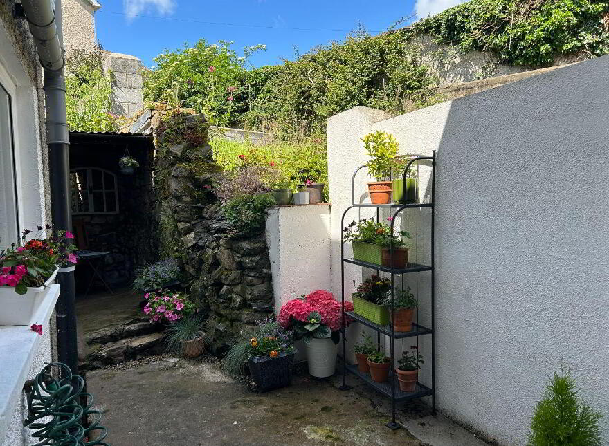 'Cobwebs', John Street, Killaloe, V94X4A6