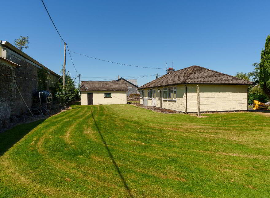 Yellow House, Kilcully, White's Cross, T23HY68