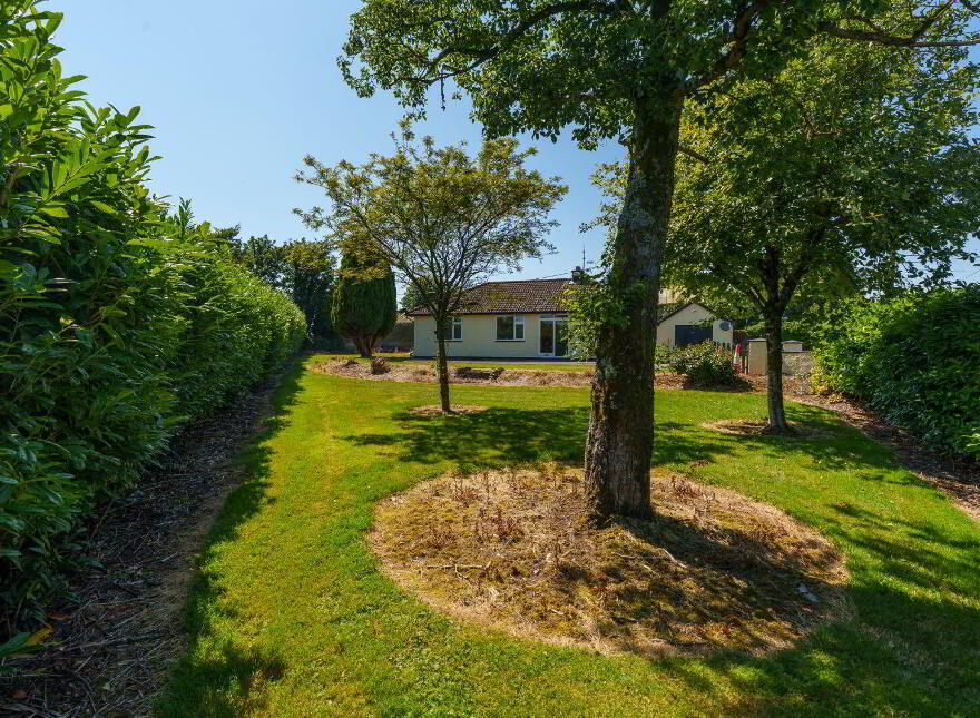 Yellow House, Kilcully, White's Cross, T23HY68