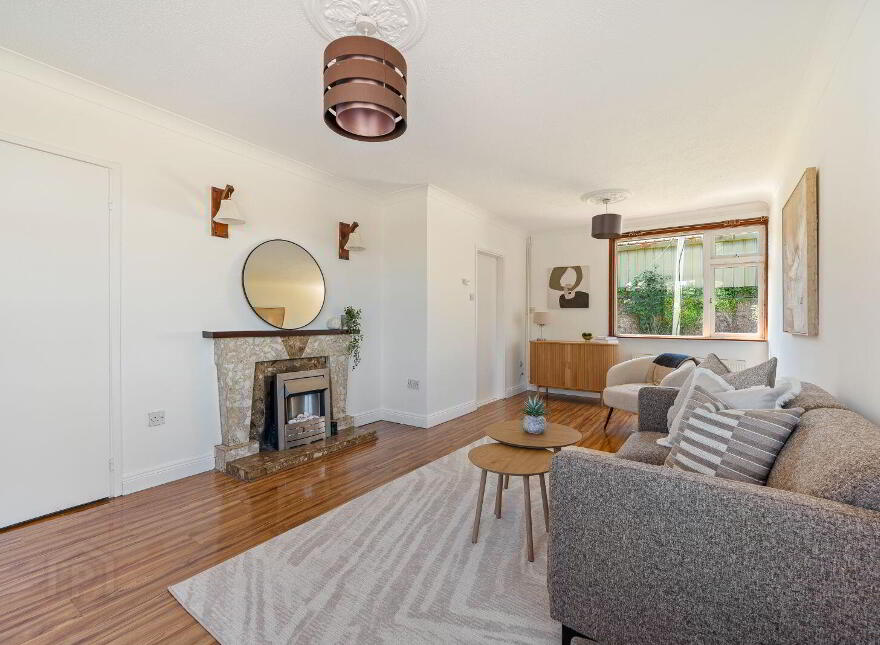 Yellow House, Kilcully, White's Cross, T23HY68