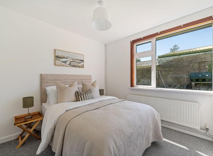 Yellow House, Kilcully, White's Cross, T23HY68
