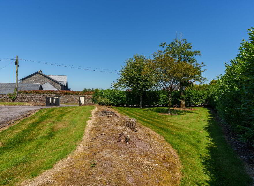 Yellow House, Kilcully, White's Cross, T23HY68