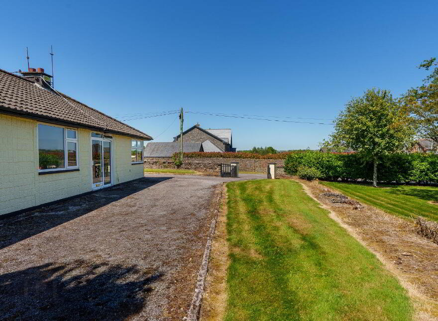 Yellow House, Kilcully, White's Cross, T23HY68