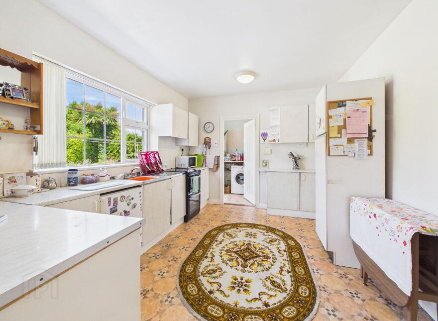 Main Street, Ballylinan, Ballylynan, R14RW02