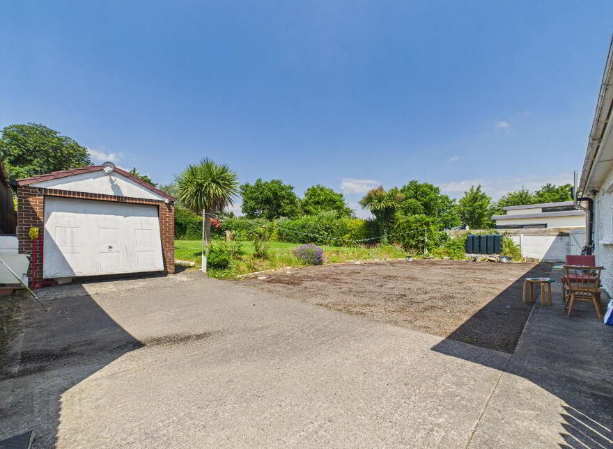 Main Street, Ballylinan, Ballylynan, R14RW02