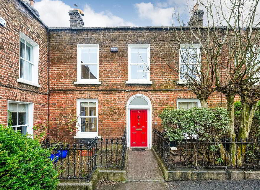 12 Albert Place East, Grand Canal Dock, D02Y153
