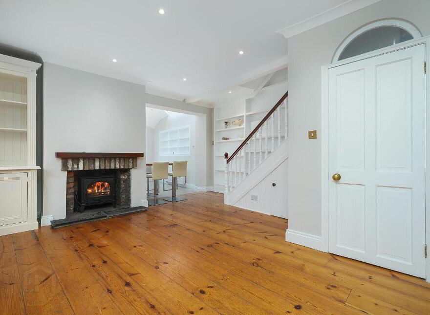 12 Albert Place East, Grand Canal Dock, D02Y153